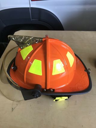 Cairns 1010 Fire Helmet Firefighter Gear
