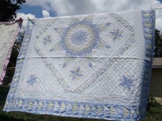 EXQUISITE VINTAGE BETHLEHEM COUNTRY BARN STAR POSTAGE STAMP BLUE YELLOW QUILT 6