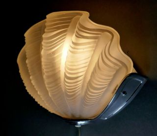 Fine Vtg Art Deco Sarsaparilla Blown Glass Chrome Shell Wall Sconce Light Lamp