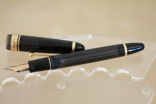 Pilot Namiki Custom 823 Fountain Pen Transparent Black 14k No.  15 Fine Nib