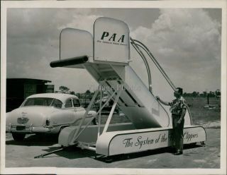 1952 Pan Am John Bills Miami Herald Fl System Clippers Worker Car Photo 6x8
