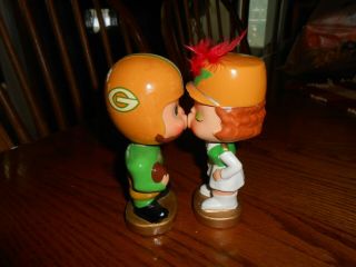 1960 ' s Green Bay Packers My Hero Kissing Boy & Girl Bobbleheads Nodder 3