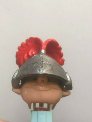 Pez Vintage No Feet Knight Red Feather 4