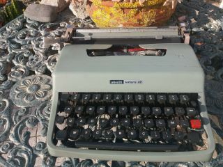 Vintage Typewriter Olivetti Lettera 32