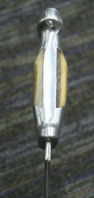 R H Ruana - - Model 17 Large Skinner - - - M stamp knife 6