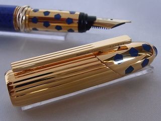 Panthere de Cartier Fountain Pen Gold Plated and Blue lacquer 7