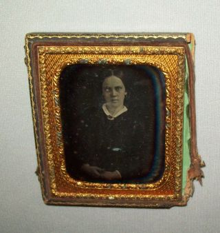 Old Antique Vtg 1850s Daguerreotype Photo Young Woman 1/6 Plt Dag Half Case