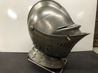 English Closed Knight Helmet