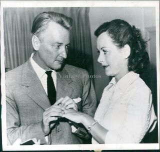 1951 Press Photo Fashion Judge Stanley Mosk Hedy Lamarr Bride Los Angeles 7x7