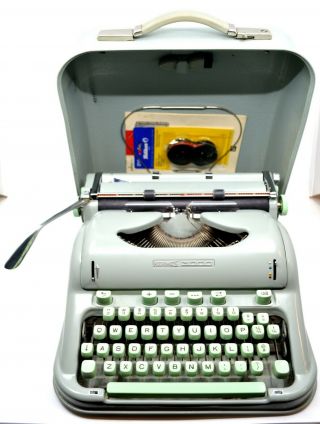 Vintage 1965 Hermes 3000 Portable Typewriter W/ Case