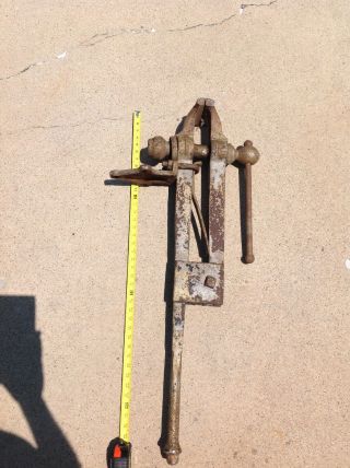 Antique Columbian 5 " Blacksmith Post Vise (pick Up Only)