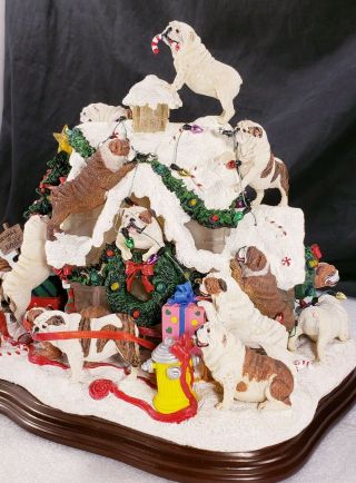 Danbury Bulldog Christmas Doghouse Lights Up Magnetic Star Box No Papers