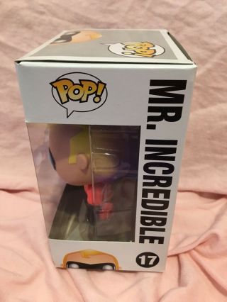 Funko Pop Mr.  Incredible 17 Disney Store Series 2 The Incredibles Vaulted HTF 4