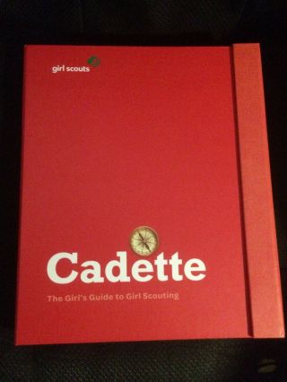 The Official Girl Scout Cadette Girls Guide To Girl Scouting W/ 28 Badge Inserts