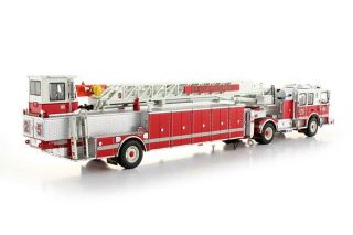 Seagrave TDA Fire Engine Ladder - 