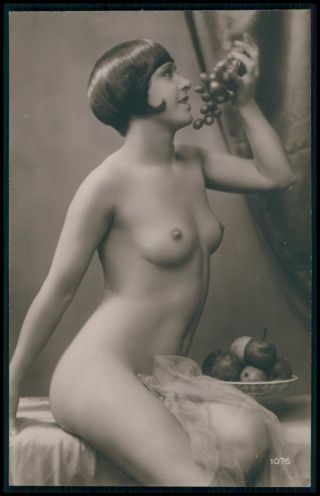 Aa French Nude Woman Flapper With Grapes Old 1920s Photo Postcard