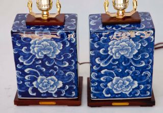 Ralph Lauren blue and white floral lotus table lamps pair set 2 6