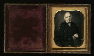 1840s 1850s 1/6 Daguerreotype Photo - Old Man Holding Book Born In 1700s