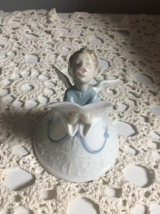 Lladró Daisa 1996 Tenor Singing Boy Angel Ornament Bell Figurine