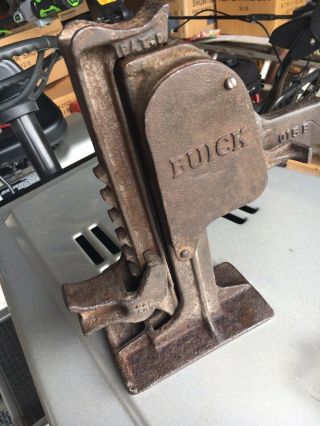 Vintage/antique BUICK BUMPER/CAR JACK 015B 1920’s/ 1930’s ? Cast Iron & 6