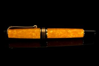 Aurora Optima Sole Yellow Celluloid and Gold Fountain Pen,  Limited Edition.  18K. 5