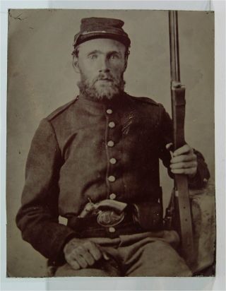 1860s Half Plate Civil War Tintype Photo Of A Double Armed Soldier In Uniform