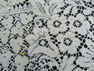 Vtg Quaker Lace Tablecloth TAG 2130 82X62 Ornate Design Dense Cotton Loops 8