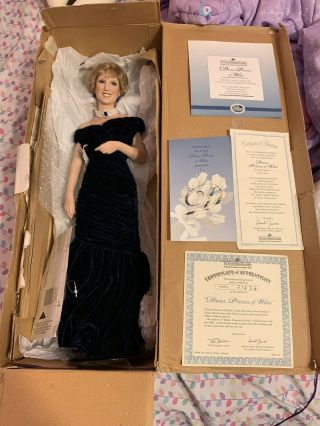 Princess Diana Of Wales Porcelain Doll - Ashton Drake,