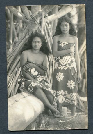 Cook Island,  2 Native Maidens Holding Tops Of Sarongs Up,  Un,  Rp