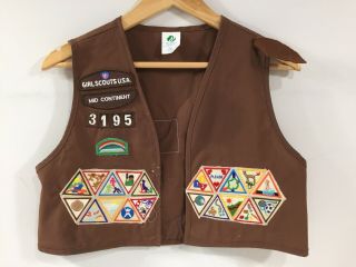 Brownie Girl Scout Vest W/ 35,  Patches 1998 1999 2000 Size Large L (14 - 16)