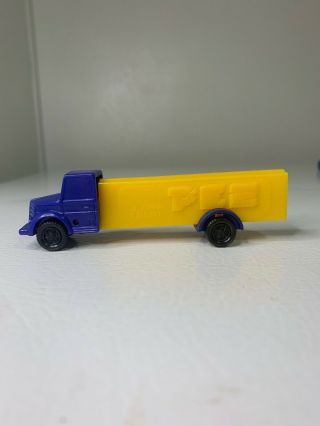 Vintage Semi Truck Pez Dispenser No Feet Blue Cab Yellow Stem
