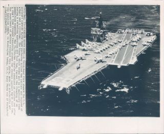 1965 Photo Wirephoto Kitty Hawk Carrier Ship Us Aircraft Vietnam Airplanes 8x10