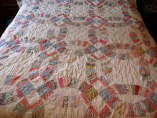 Vintage Hand Sewn Quilt.  Double Wedding Ring