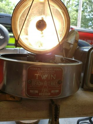 Federal signal beacon ray model 11Twin light,  vintage fire or emergency light 6
