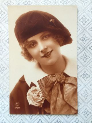 Rppc Novelty Lady Glamour Fashion Beret Vintage Postcard