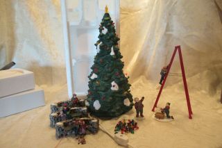 Dept 56 Christmas In The City Town Tree,  Trimmers,  Christmas In Park
