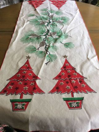 Vintage Chrustmas Runner With Trees And Pinecone Branches.  So Sweet