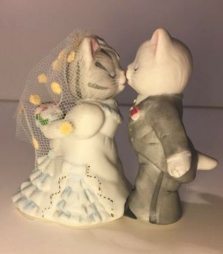 Schmid Kitty Cucumber Albert Kissing Bride Groom Wedding Figurine Cake Topper