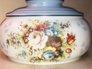 LARGE ANTIQUE GLASS HAND PAINTED BLUE FLOWER OIL LAMP SHADE 10” BASE 3