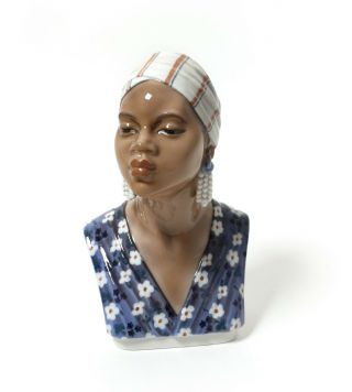 Porcelain Figurine Bust Of African Woman.  Denmark,  Dahl - Jensen 1211.