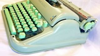 Vintage 1950s - 60s Hermes 3000 Portable Typewriter w/ Case Seafoam 2