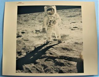 Nasa Apollo 11 Photo " A Kodak Paper " Buzz Aldrin On Moon As11 - 40 - 590