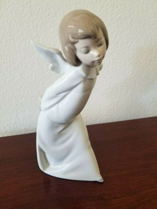 Lladro Curious Angel Porcelain Figurine 4960 - In