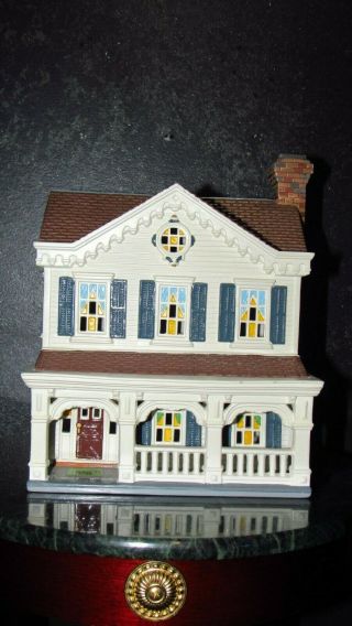 Dept 56 Year Round Holiday House 2003 Ceramic Snow Village 2 Story Home