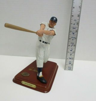 Roger Maris (york Yankees) Danbury Figurine W/ Stand