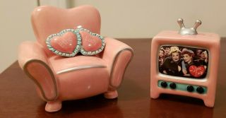 I Love Lucy Lucy Ethel Chair Tv Salt And Pepper Shaker Set
