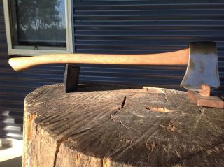 VINTAGE CONNECTICUT KELLY REGISTERED BOYS AXE.  NO.  78673 3