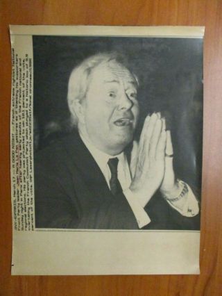 Ap Wire Press Photo - French Extreme Rightist Jean Marie Le Pen Thanks Supporters