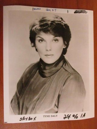 Vtg Glossy Press Photo Actress Tyne Daly Star Of Judging Amy & Cagney & Lacey