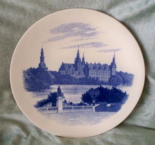 Signed Utzchneider Sarreguemines France - Frederiksborg Castle Plate - Denmark